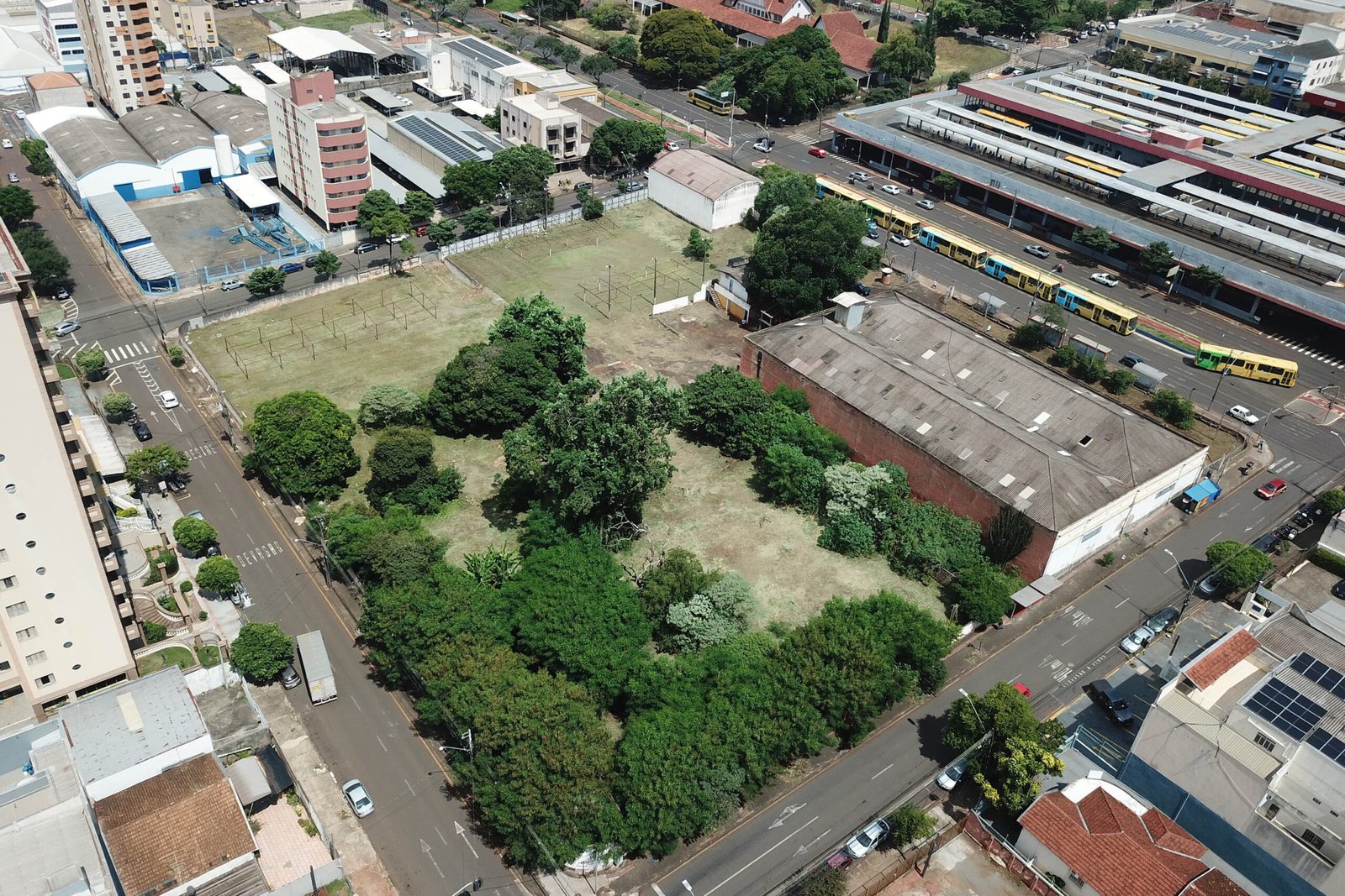 Área do Terminal Metropolitano de Londrina será limpa após retirada de máquina de café