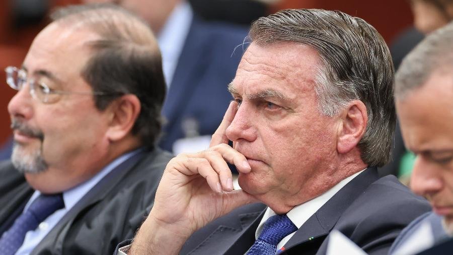 STF aceita denúncia e torna Jair Bolsonaro e aliados réus por tentativa de golpe