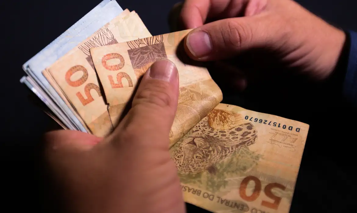 Abono Salarial: CAIXA paga mais de R$ 2 bilhões aos trabalhadores nascidos em fevereiro