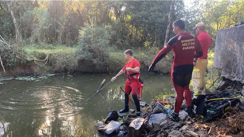 Filho é preso após matar e esquartejar o pai no Paraná. Partes do corpo foram colocadas em sacos e arremessados em Rio